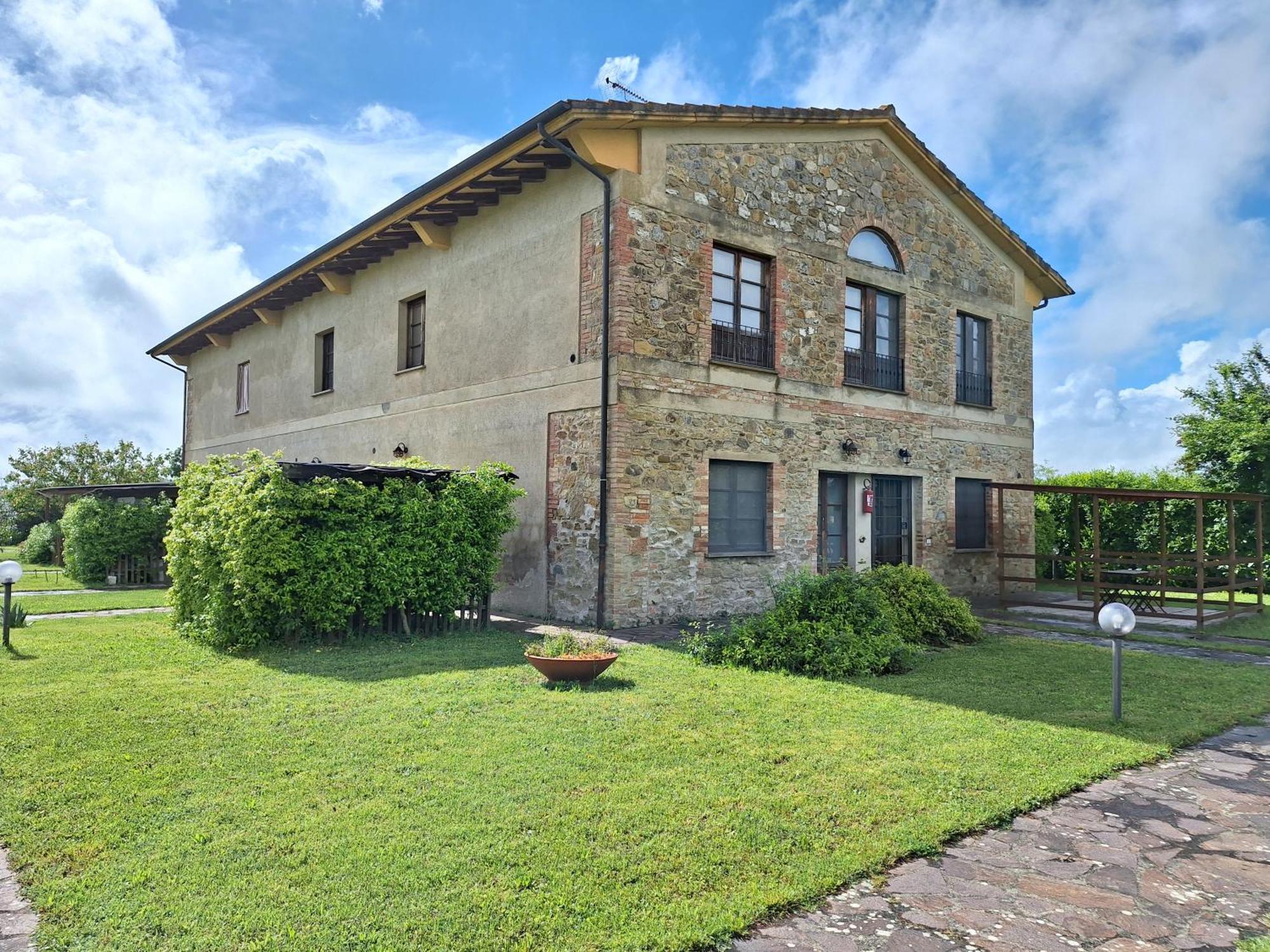 Lacollinatuscany Between San Gimignano And Volterra Exterior photo
